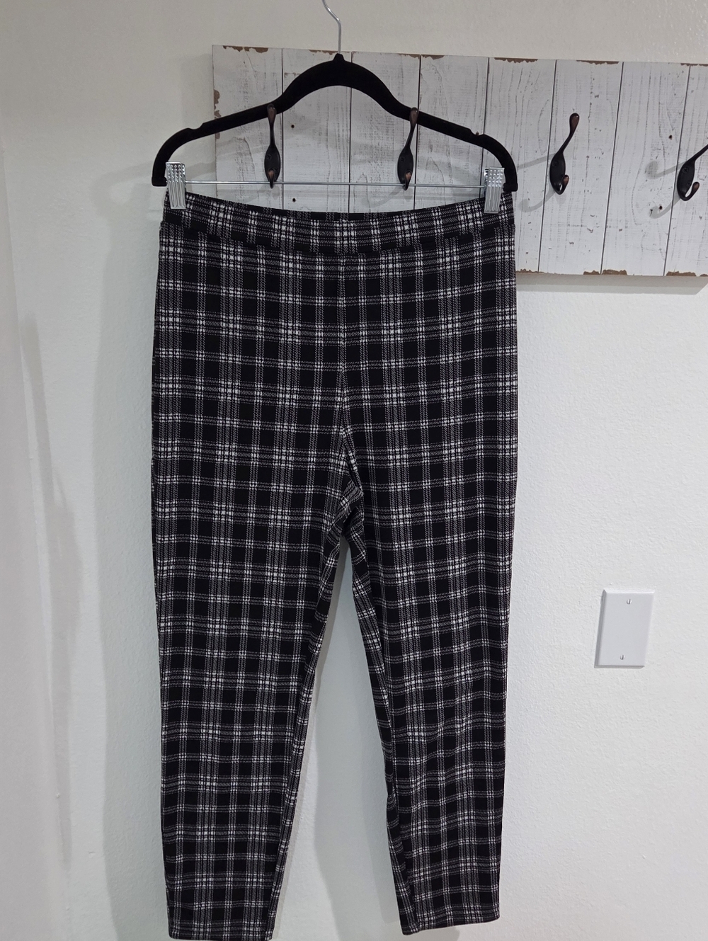 Halara Flex High Waisted Pocket Houndstooth Plaid Skinny Work Pants - Picture 5 of 10